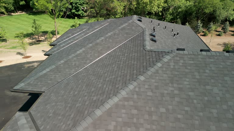 Best Roof Installation  in Mahnomen, MN